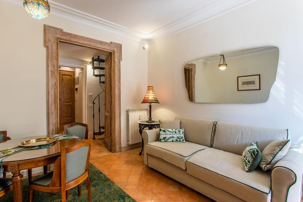 Frattina Apartments - Living Area