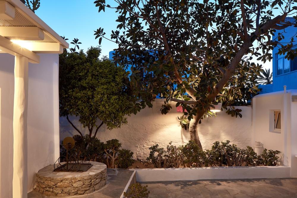 Mykonos Town Suites - Property Grounds