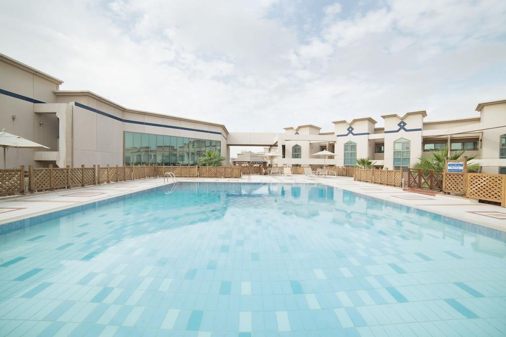 Al Rashid Residence - Outdoor Pool