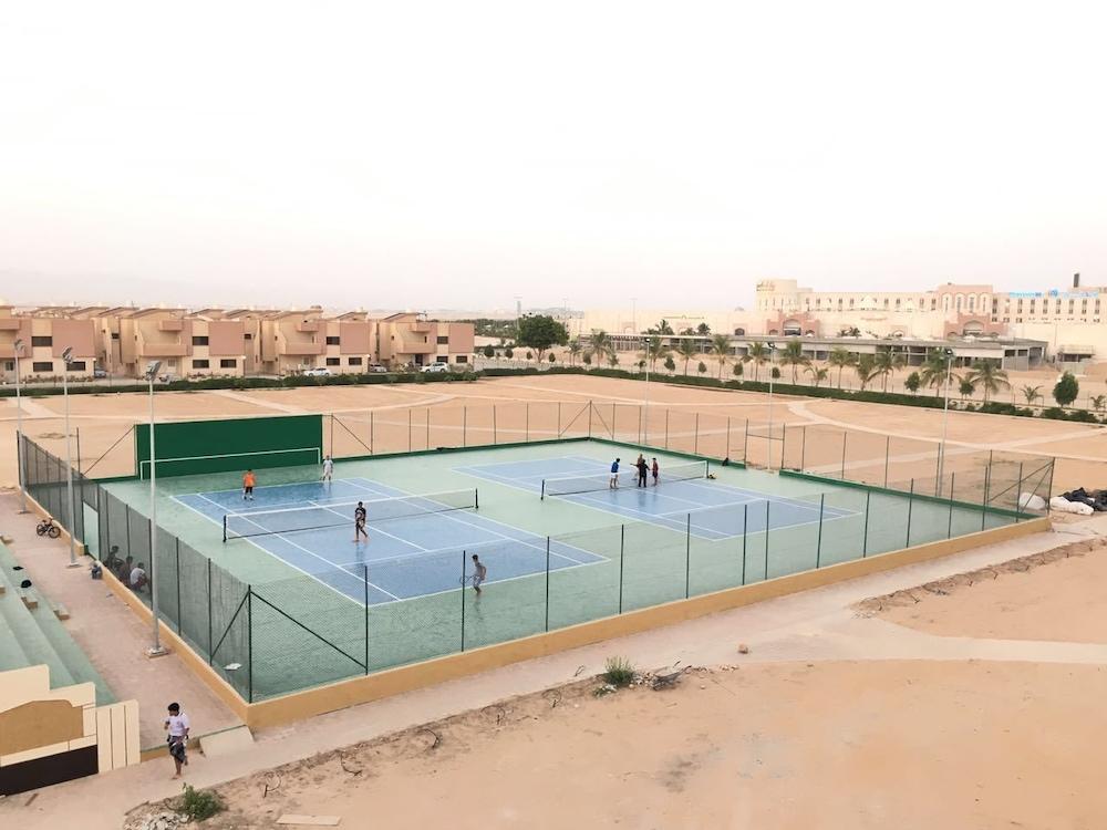 حمدان بلازا هوتل - Tennis Court