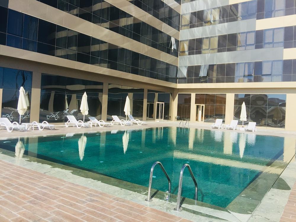 New Suites - Outdoor Pool