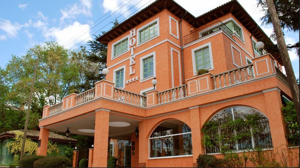 Hotel Quinta de los Cedros - Featured Image