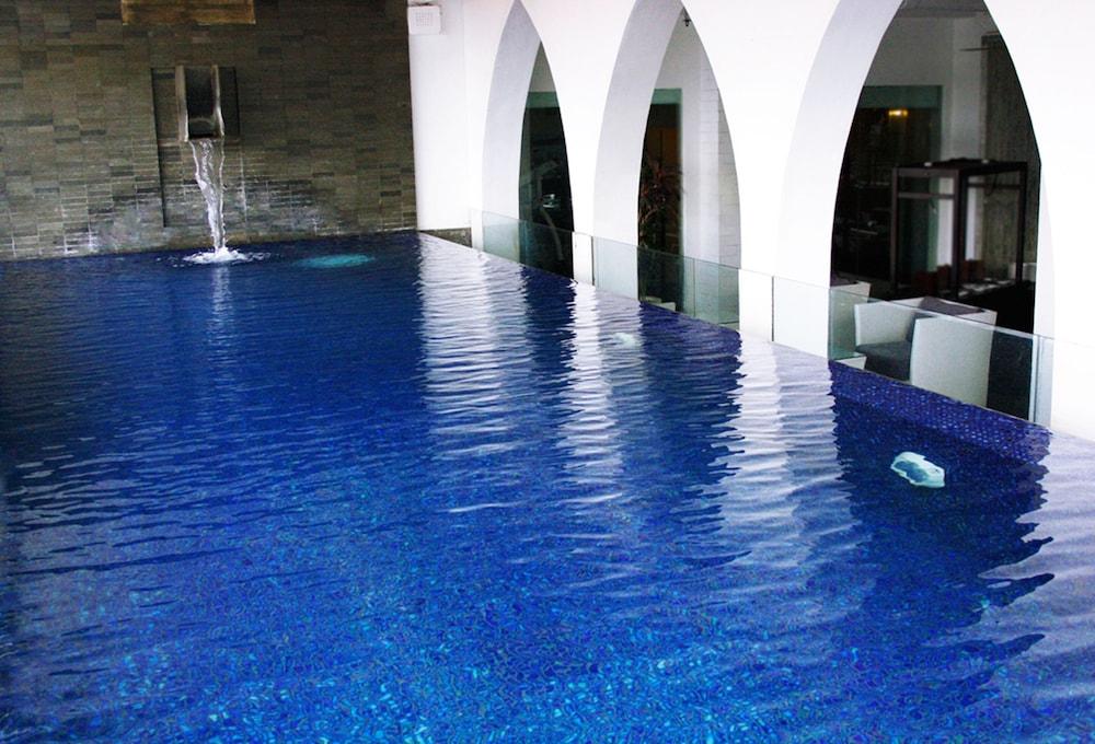 The Akmani Hotel Jakarta - Pool