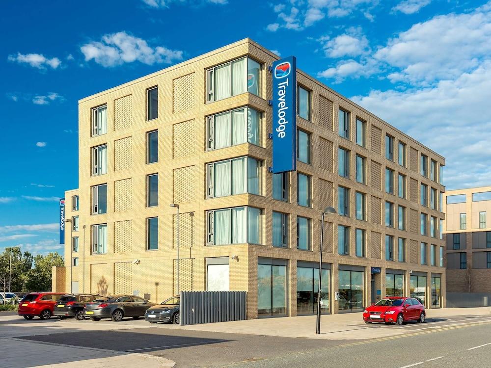 Travelodge London Excel Hotel - Featured Image