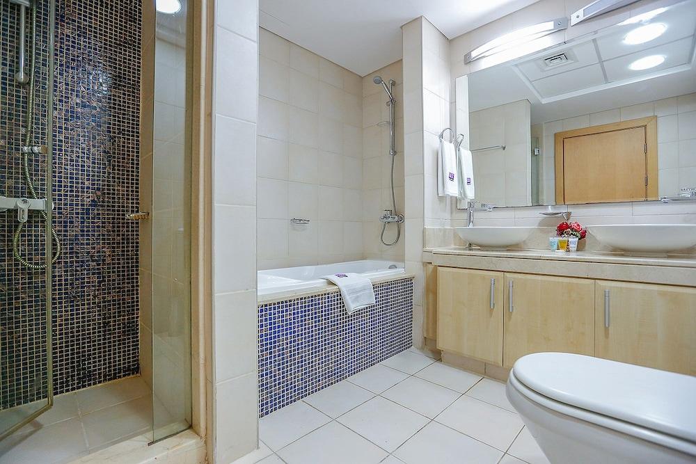 Kennedy Towers - Al Tamr - Bathroom