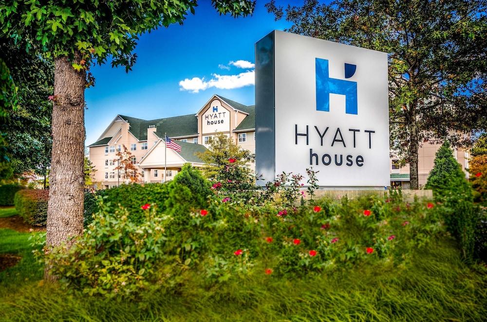Hyatt House Herndon/Reston - Featured Image