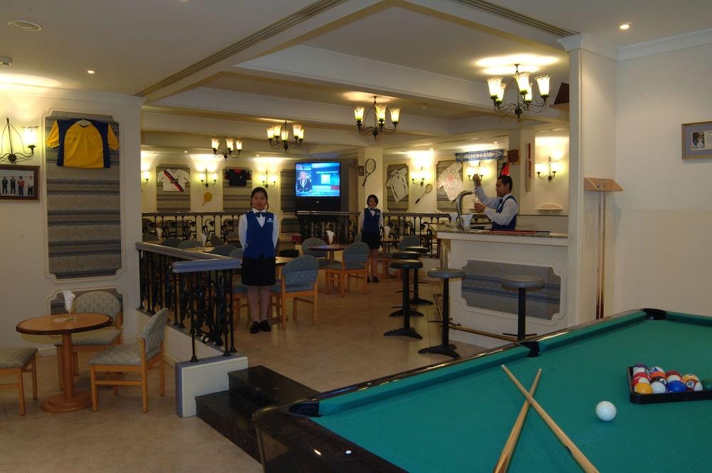 Al Falaj Hotel - Billiards
