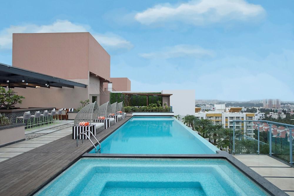 DoubleTree Suites by Hilton Bengaluru Outer Ring Road - Outdoor Pool