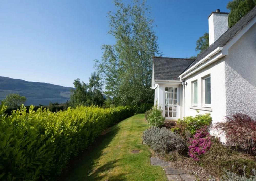 Loch Ness Cottages - Featured Image