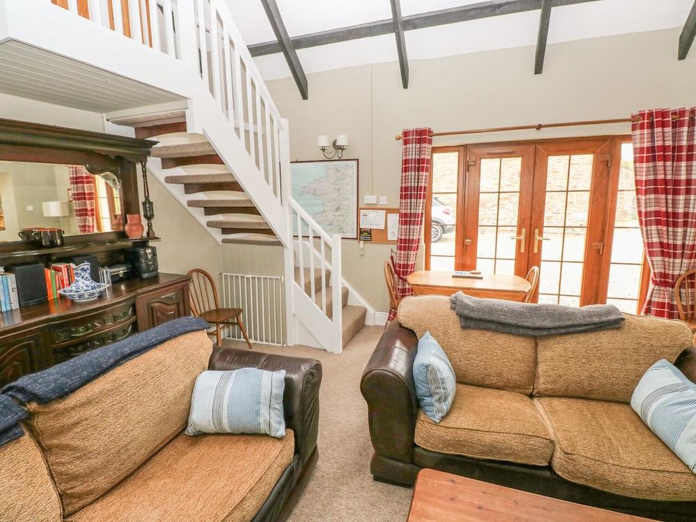 Foxglove Cottage - Interior