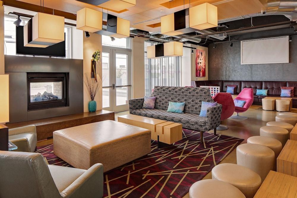 Aloft Tucson University - Lobby Lounge