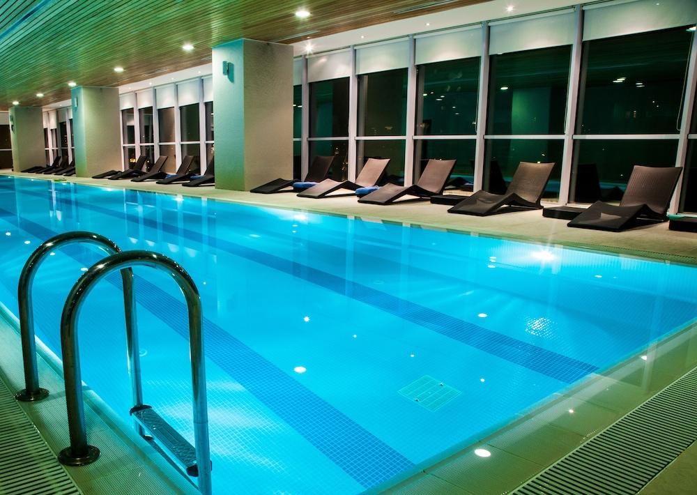 The Landmark Hotel - Indoor Pool