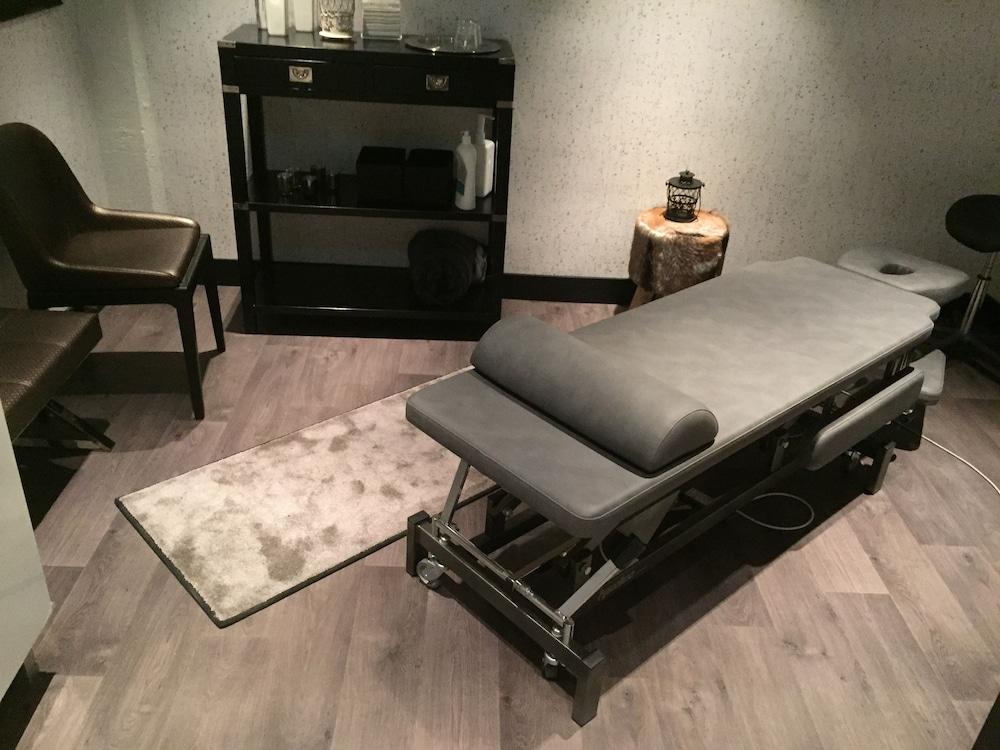Arctic Light Hotel - Massage
