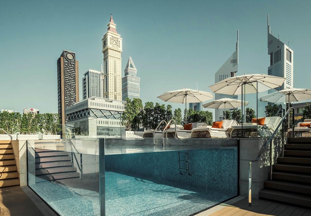 فندق فور سيزونز بمركز دبي المالي العالمي - Pool
