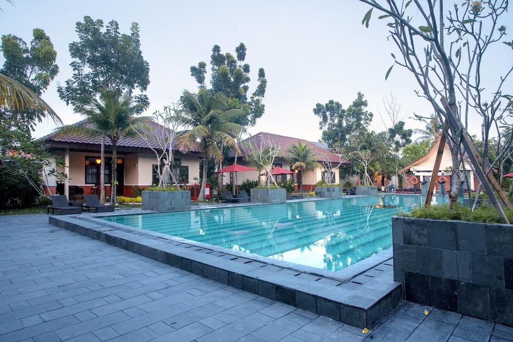 Grand Zuri Hotel Duri - Outdoor Pool