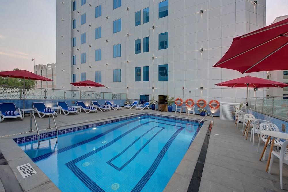 Omega Hotel - Outdoor Pool