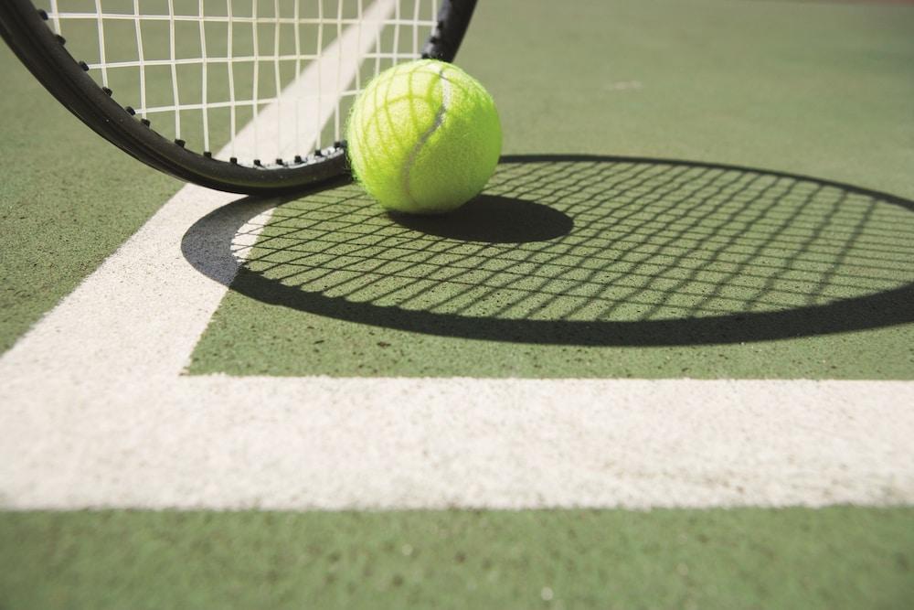 دبل تري سويتس باي هيلتون أورلاندو - Disney Springs®‎ أيريا - Tennis Court