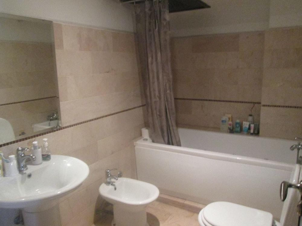 Modern Apartment Casablanca - Bathroom
