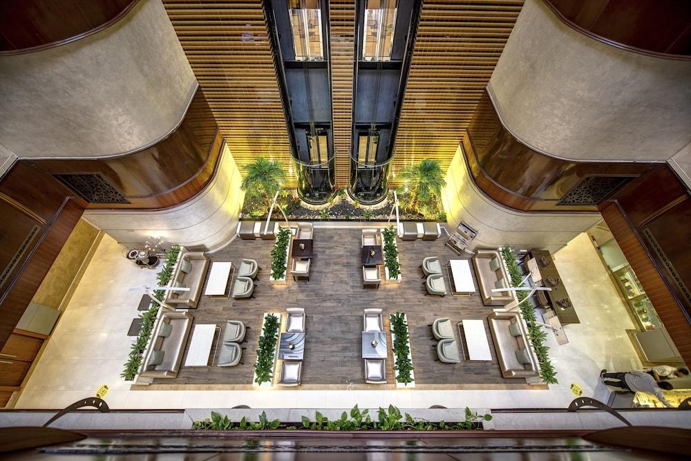 Howard Johnson Plaza By Wyndham Dubai Deira - Lobby Lounge