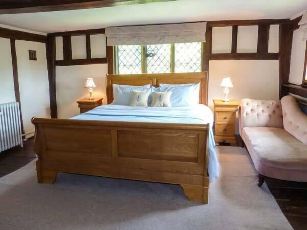 Tudor Wing - Room