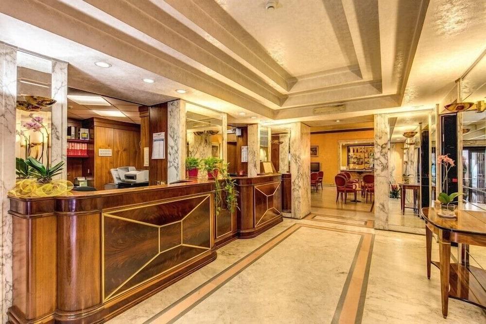 Hotel San Remo - Reception