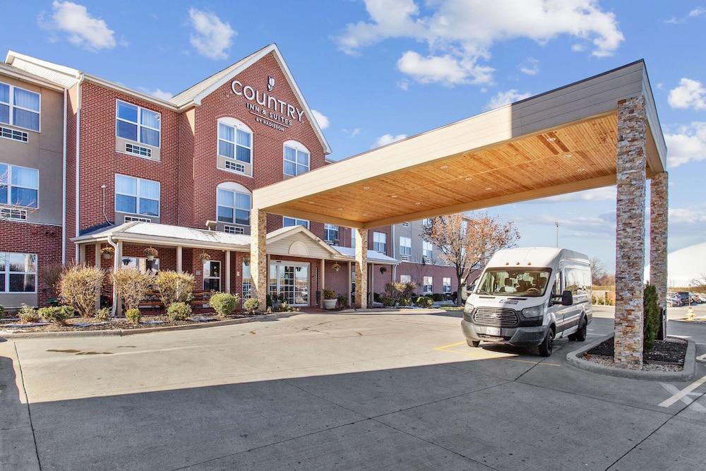 Country Inn & Suites by Radisson, Chicago O'Hare South, IL - Featured Image