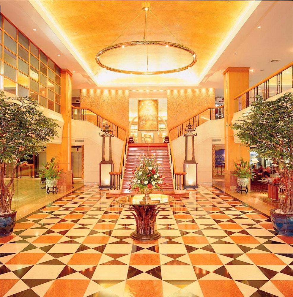 Indra Regent Hotel - Featured Image