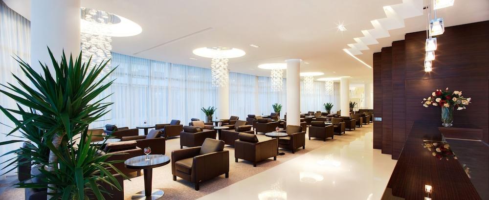 Hotel Aristos - Lobby Lounge