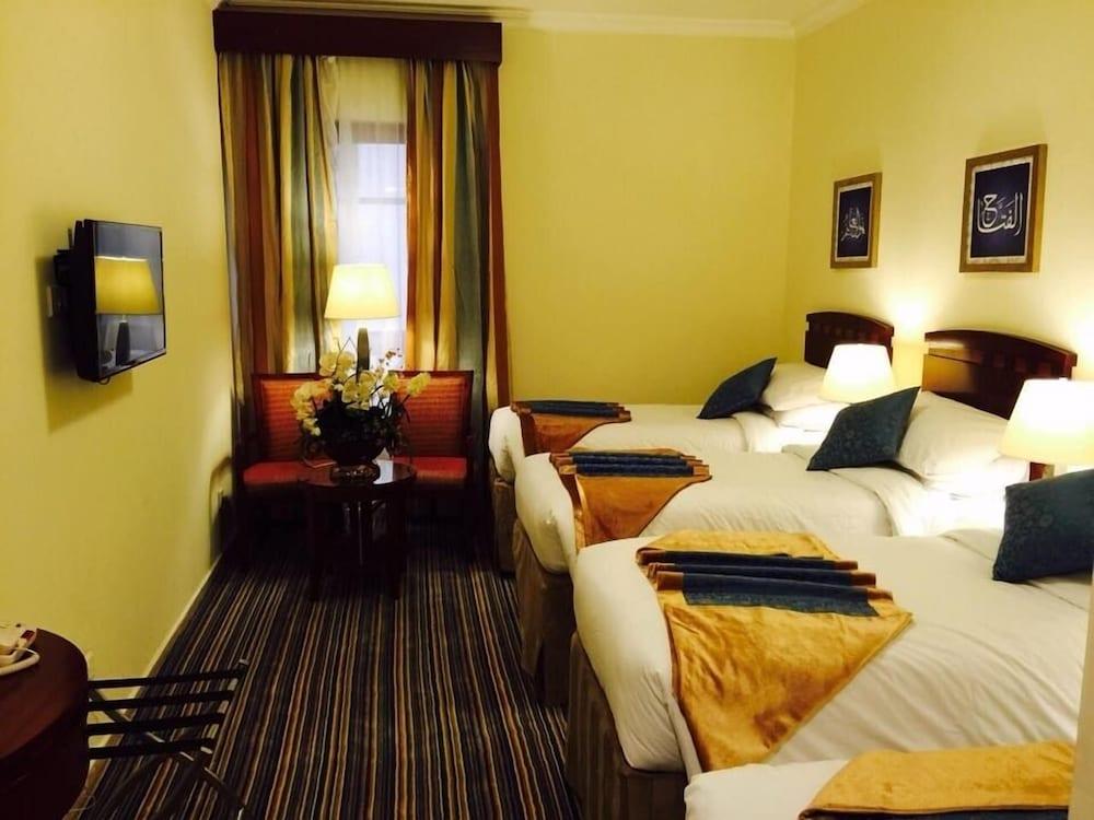 Al Eiman Al Qibla Hotel - Room