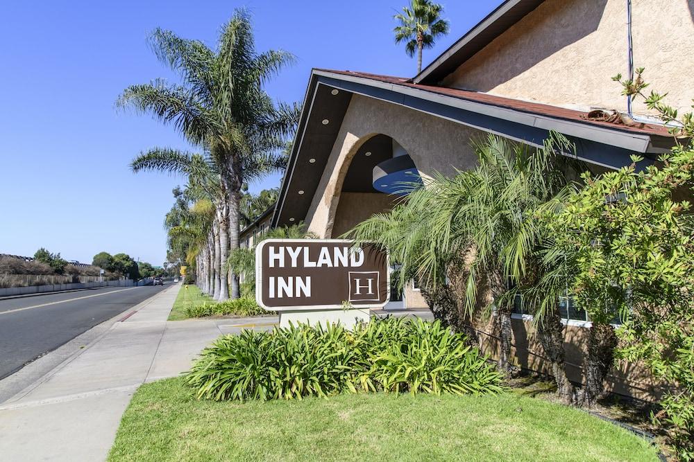 Hyland Inn Near Legoland - Featured Image