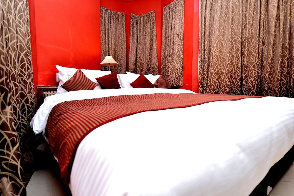 Hotel Vishnupriya - Room