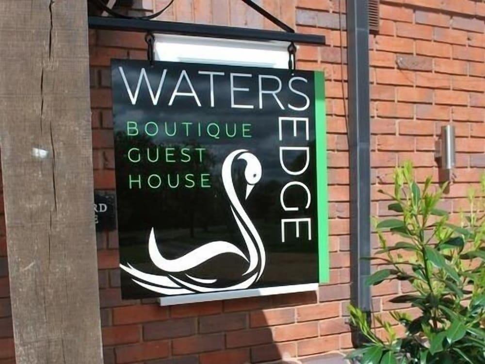 The Waters Edge Guest House - Exterior