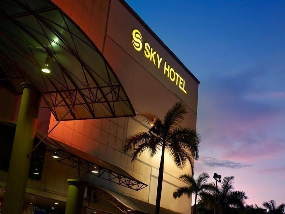 Sky Hotel Selayang - Featured Image