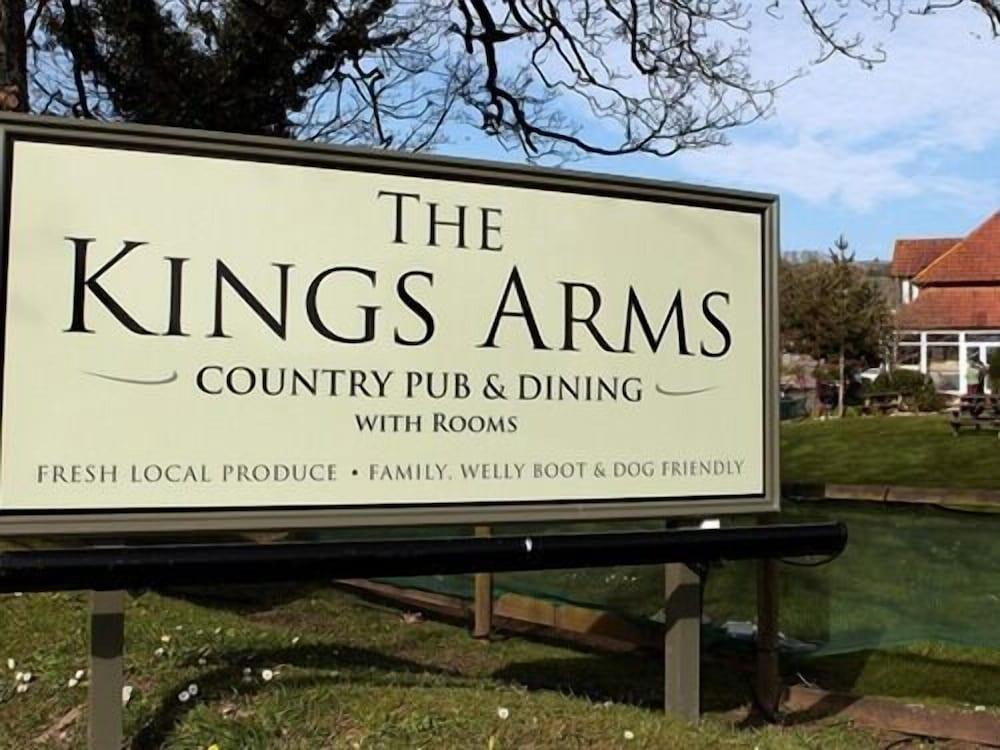 The Kings Arms - Exterior