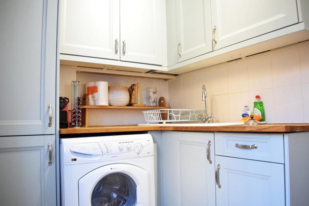 Fantastic 1 Bedroom Apartment Right by Clapham - Other