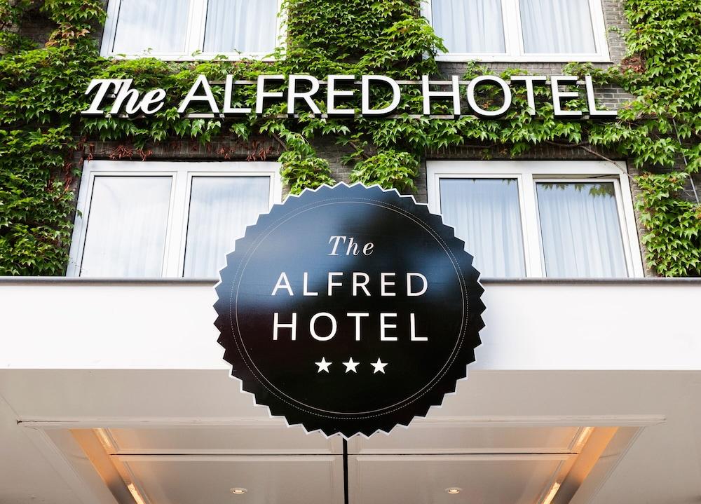 The Alfred Hotel - Exterior detail