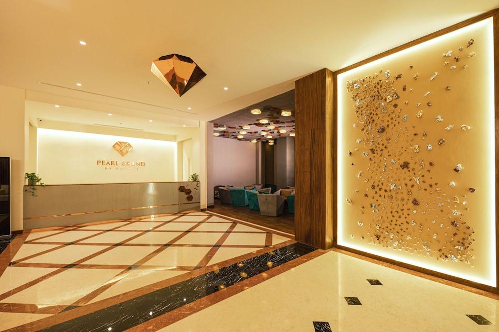 Pearl Grand By Rathna - Interior Entrance