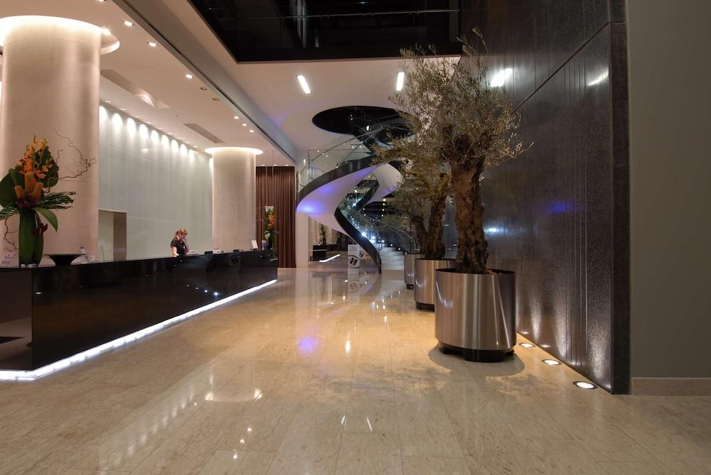 Hilton Manchester Deansgate - Lobby