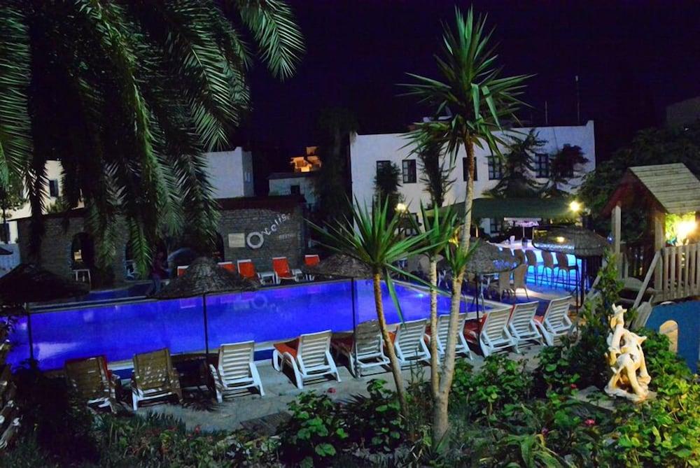 Bodrum Park Hotel - Outdoor Pool
