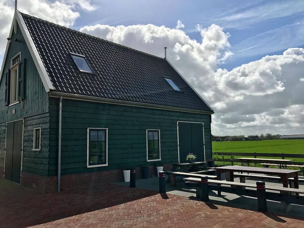 Spacious Holiday Home in Beemster near Windmill - Exterior