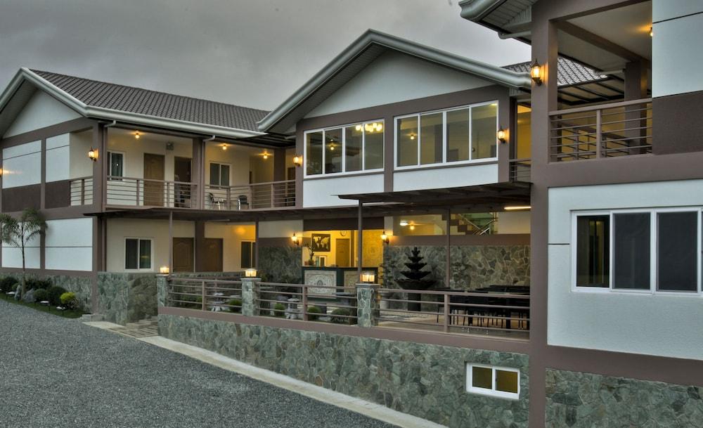 Tagaytay Wingate Manor - Featured Image