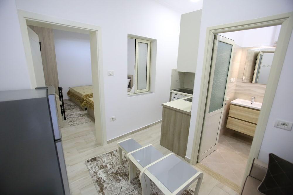 Idrizi Apartment - Featured Image