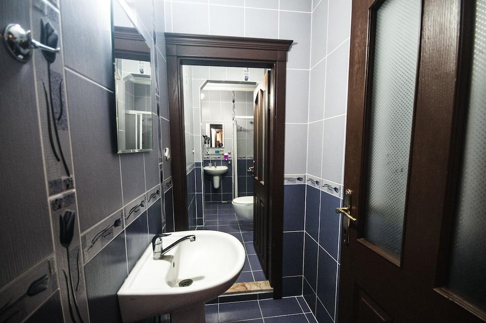 Hale Abla Apart Evleri - Bathroom