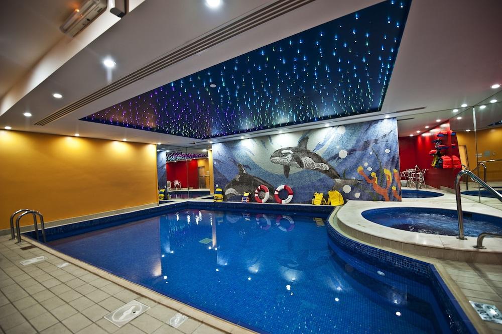 Continent Hotel Al Waha Riyadh - Indoor Pool