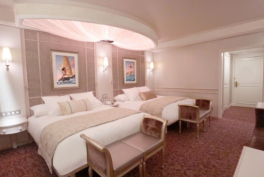Disneyland® Hotel - Room