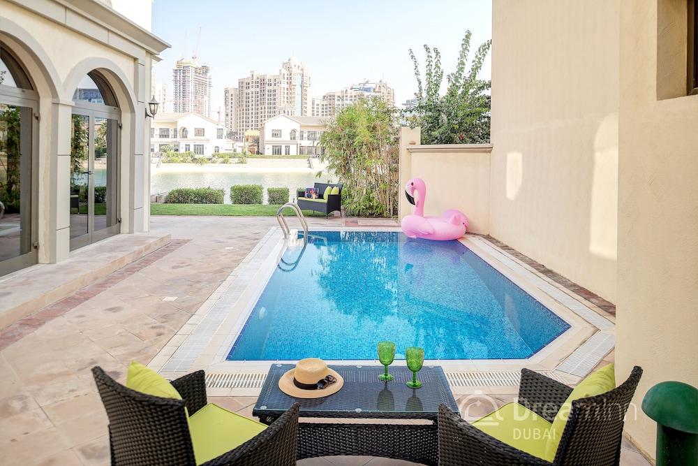 Dream Inn Dubai-Luxury Palm Beach Villa - Outdoor Pool