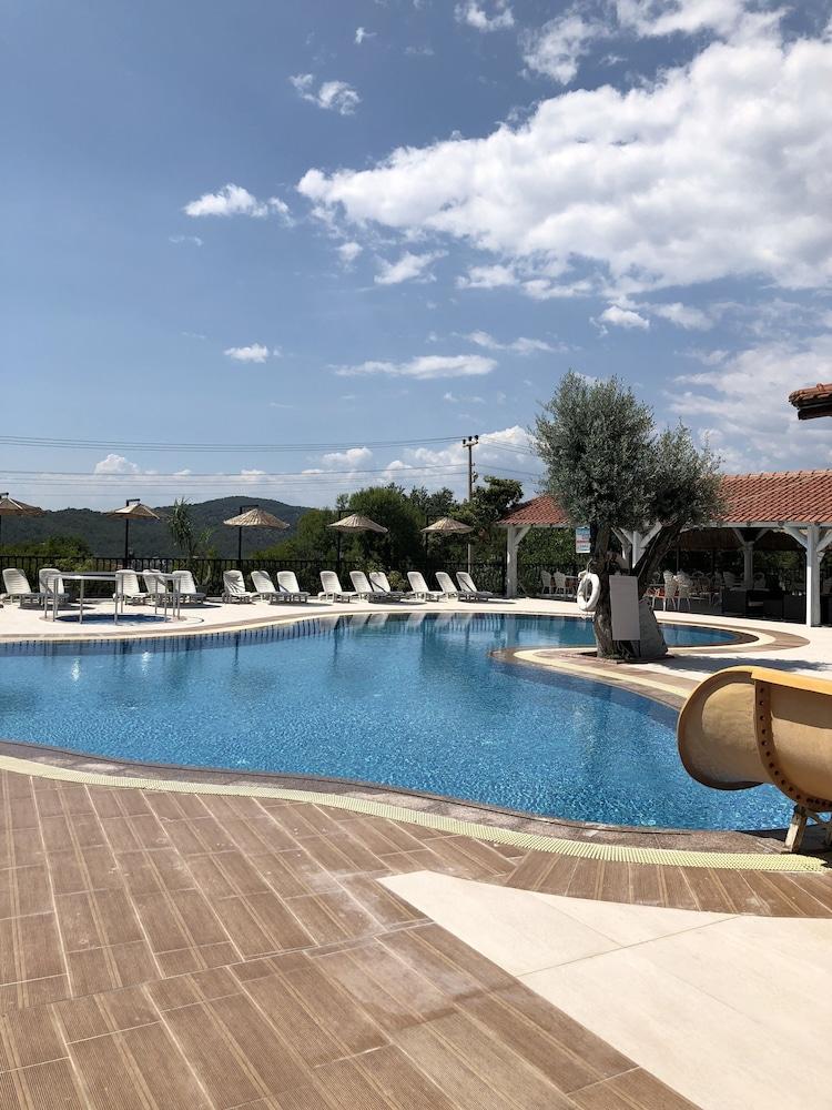 Seyir Village Hotel - Outdoor Pool