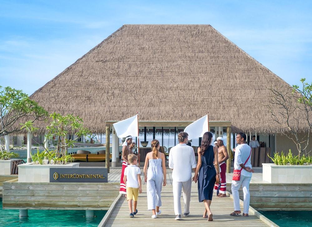 InterContinental Maldives Maamunagau Resort, an IHG Hotel - Interior Entrance