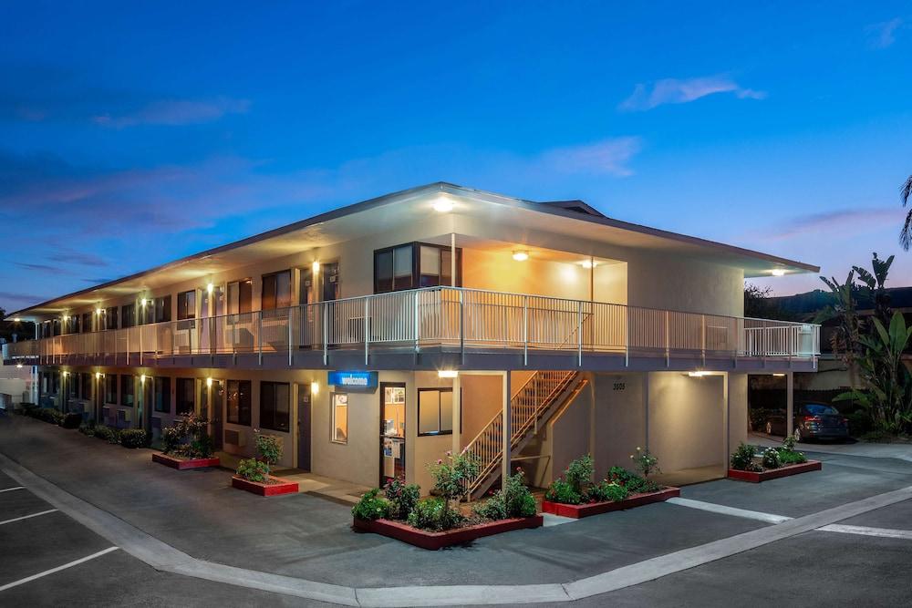 Motel 6 Santa Barbara, CA - State Street - Featured Image