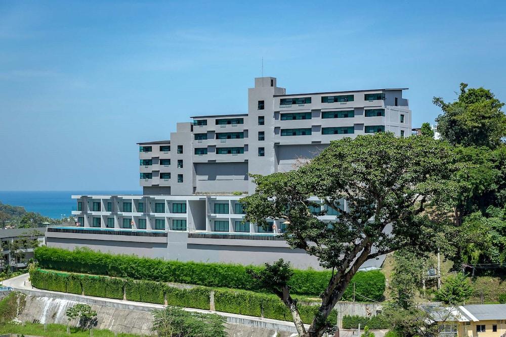 Patong Bay Hill Resort - Exterior